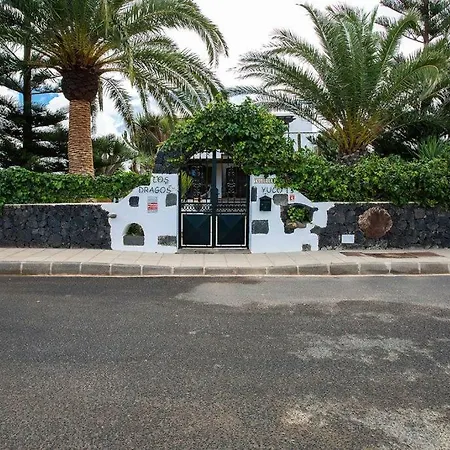 Los Dragos Villa Tinajo